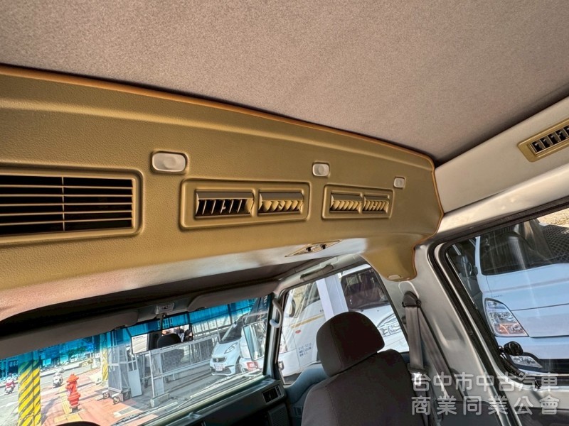 2012 得利卡箱型車