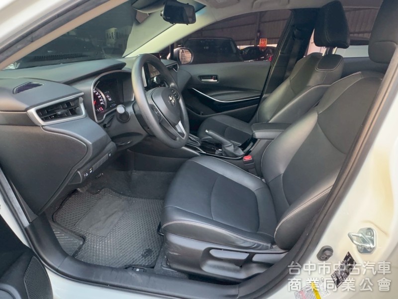 2021 Altis 豪華 跑四萬