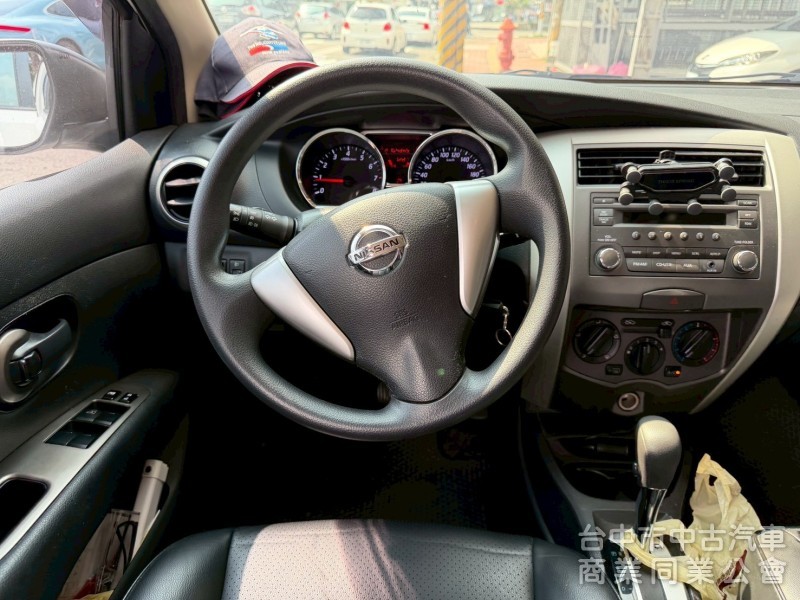 2018 Livina 1.6 行家皮椅版