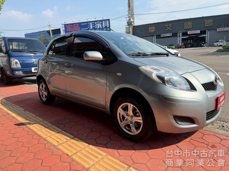 2012 Yaris 1.5 里程三萬多公里