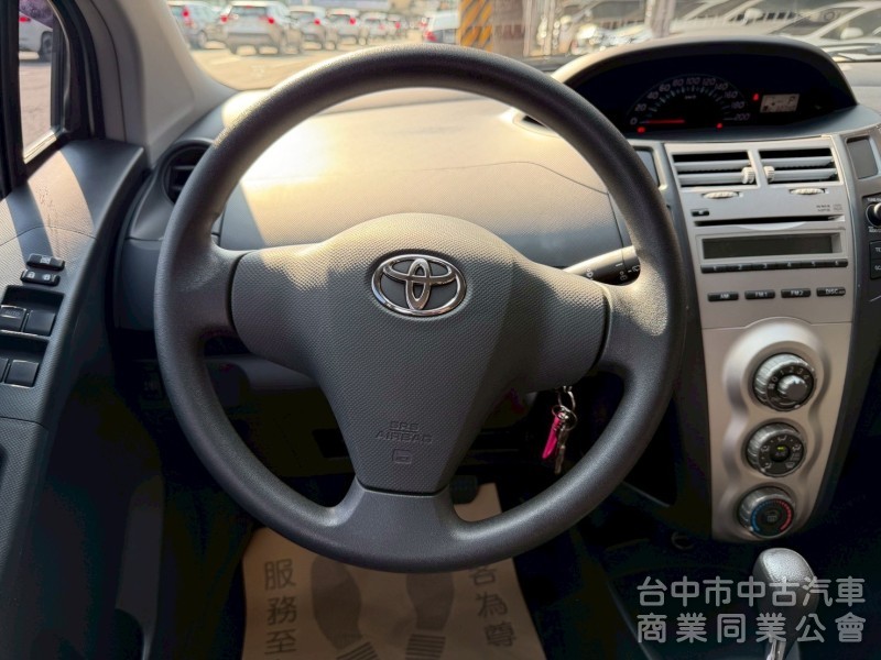 2012 Yaris 1.5 里程三萬多公里