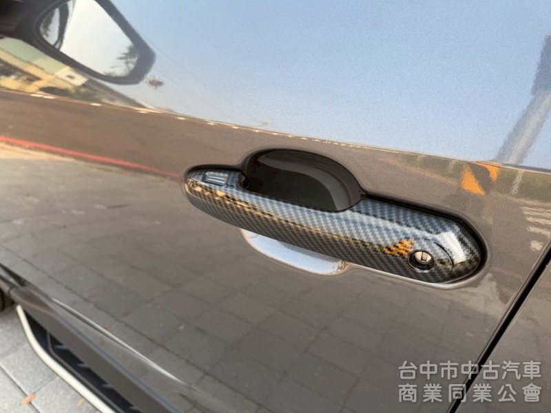 2020 Rav4 4WD跑六萬