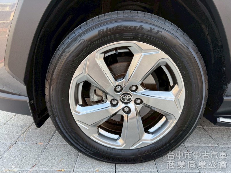2020 Rav4 4WD跑六萬