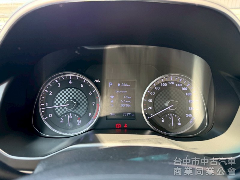 2019 Elantra 1.6旗艦 跑七萬多公里