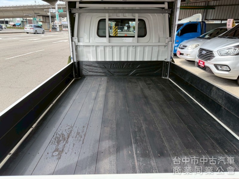 2024 Town Ace 自排貨車帆布