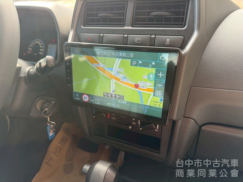 2023 A180自排 八人座 跑兩萬公里