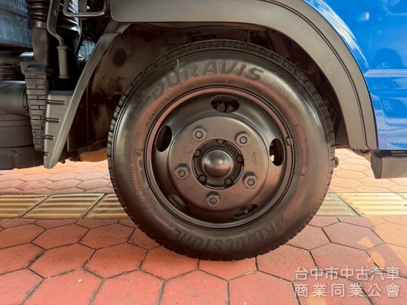 2010 堅達貨車 跑33萬多公里