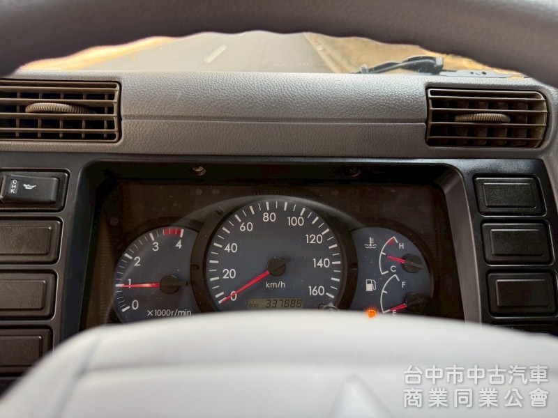 2010 堅達貨車 跑33萬多公里