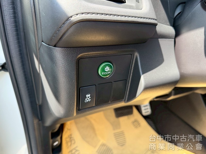 2018 HRV 1.8S 跑八萬多公里