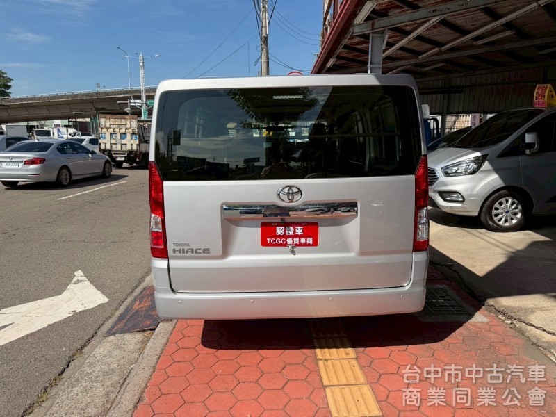 2022 Hiace 跑一萬多公里