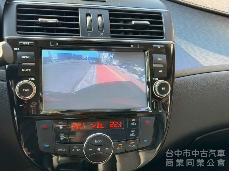 2015 Tiida 1.6豪華影音