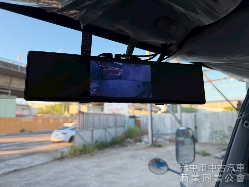 2012 堅達貨車 14.5呎 尾門