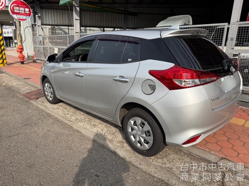 2019 Yaris 雅緻版 跑六萬多公里