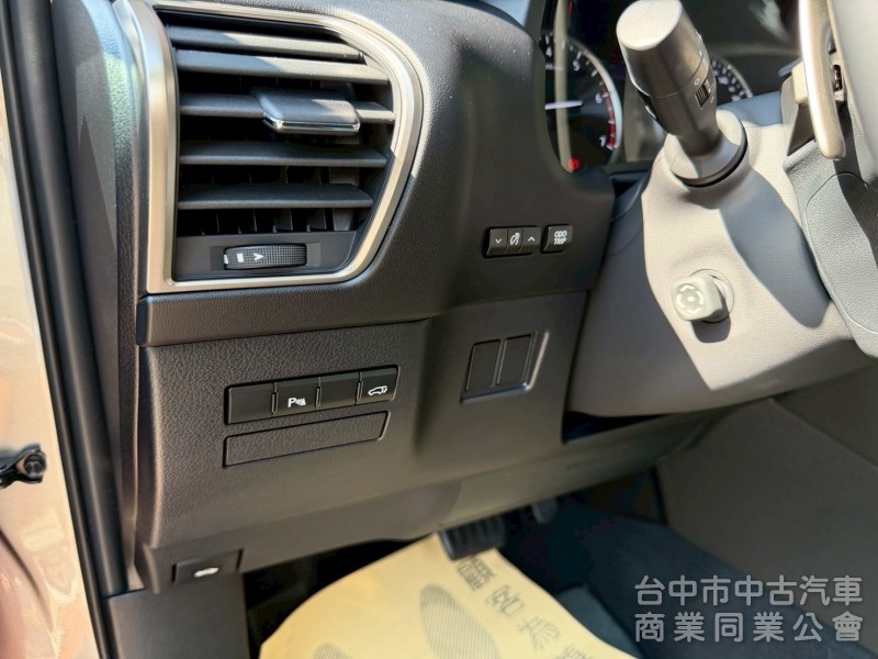 2016 NX200t豪華版 跑十一萬公里