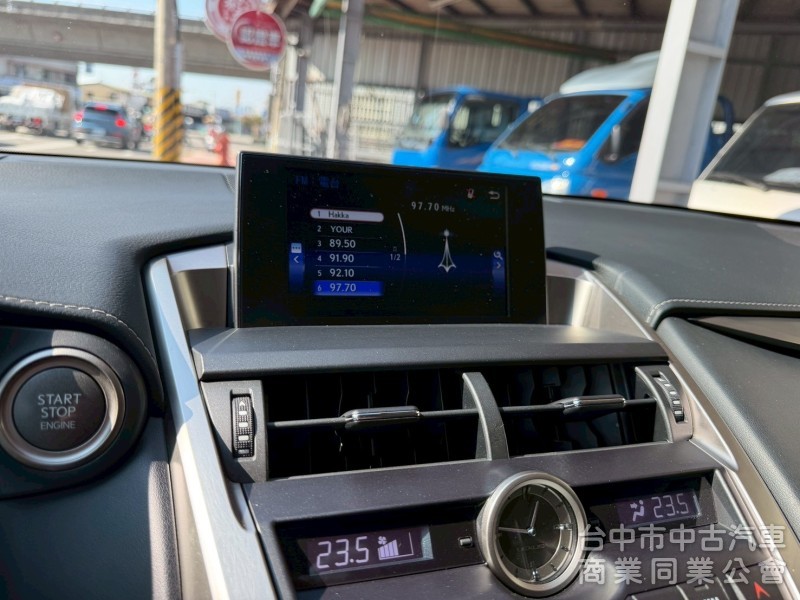 2016 NX200t豪華版 跑十一萬公里