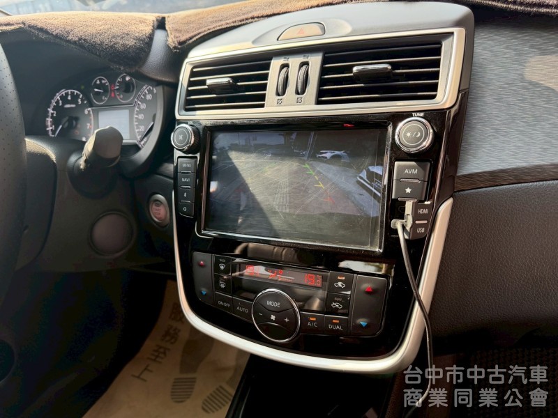 2017 iTiida 1.6旗艦 跑四萬多