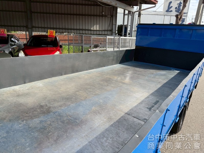 2012堅達十四呎半 跑十二萬多公里