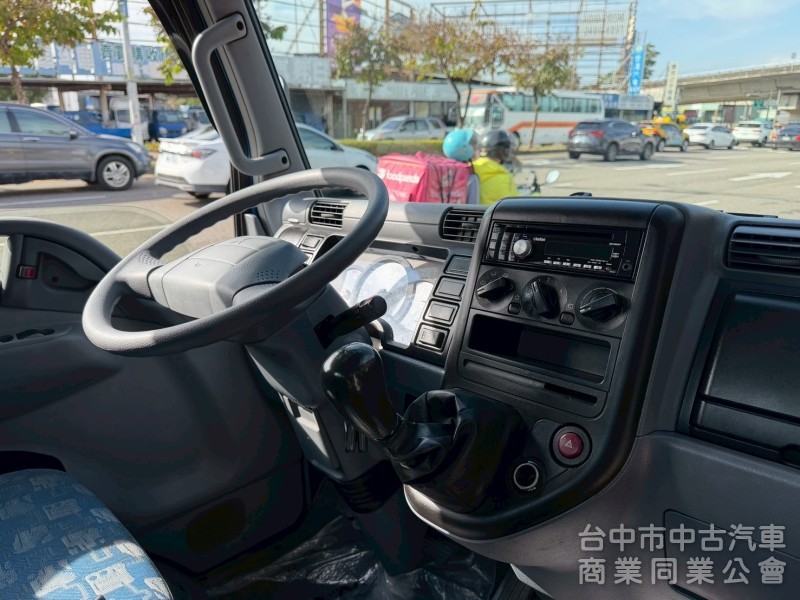 2012堅達十四呎半 跑十二萬多公里