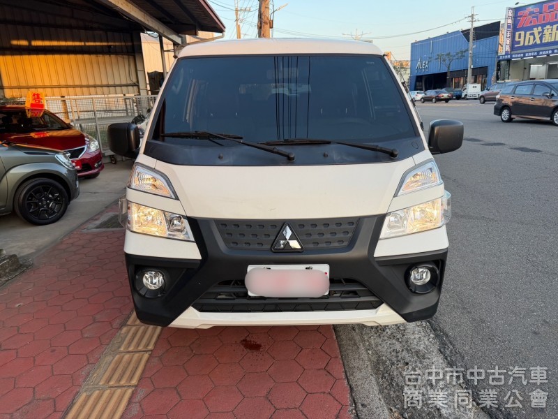 2023 得利卡廂型車 跑三萬多公里