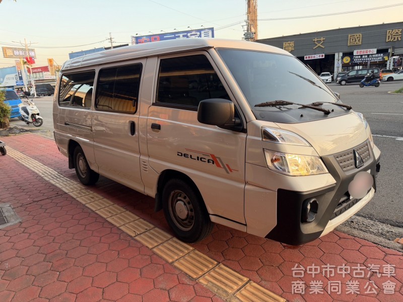 2023 得利卡廂型車 跑三萬多公里