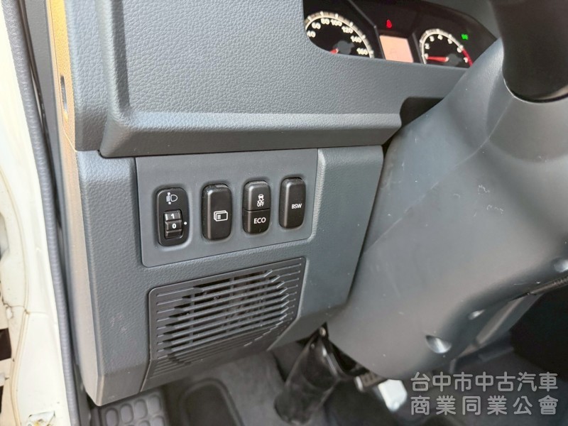 2023 得利卡廂型車 跑三萬多公里