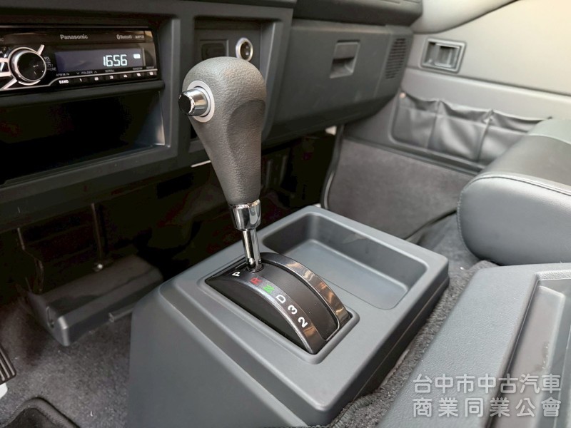 2023 得利卡廂型車 跑三萬多公里