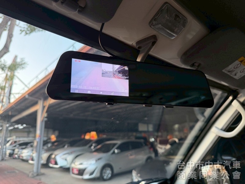 2023 得利卡廂型車 跑三萬多公里