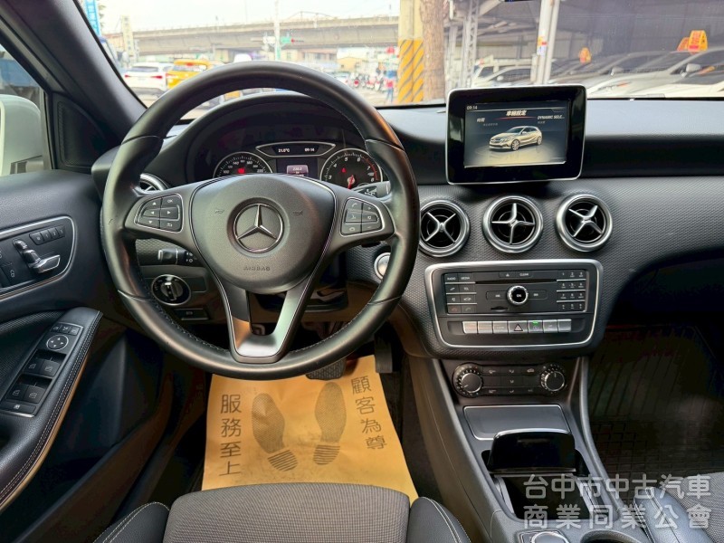 2015 A180 跑十萬多公里 原鈑件