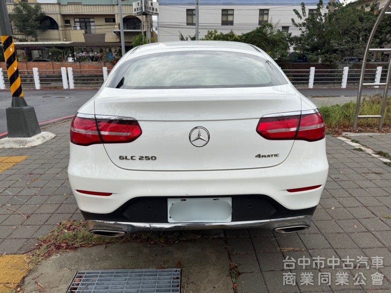 2017 GLC250 Coupe 跑六萬多公里