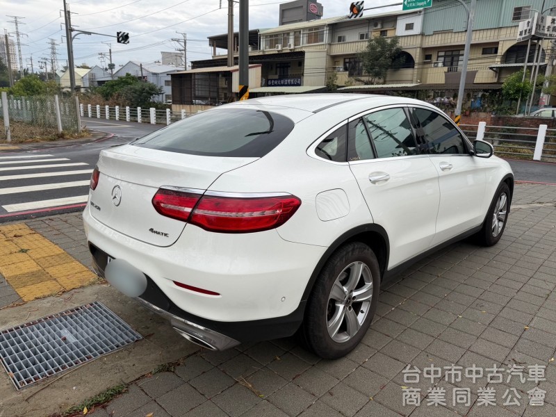 2017 GLC250 Coupe 跑六萬多公里