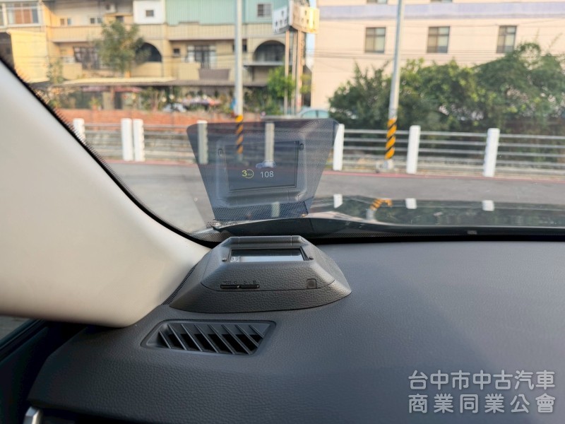 2019 Rav4 2.0旗艦跑三萬多