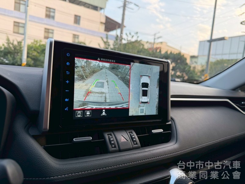 2019 Rav4 2.0旗艦跑三萬多