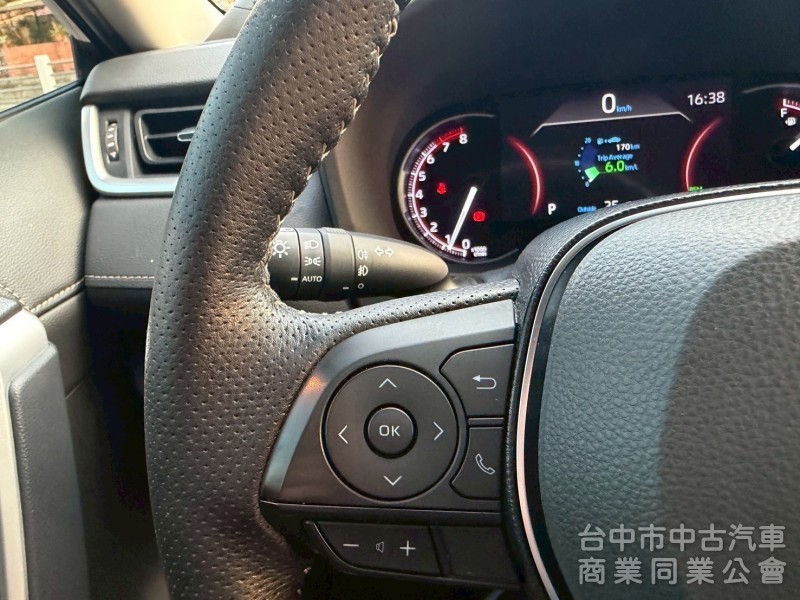 2019 Rav4 2.0旗艦跑三萬多