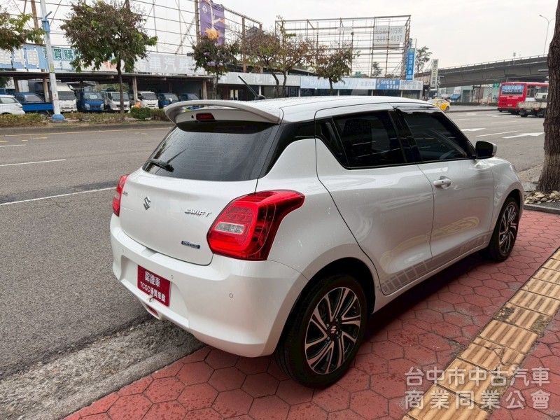 2022 Swift 1.2油電 跑五千多公里