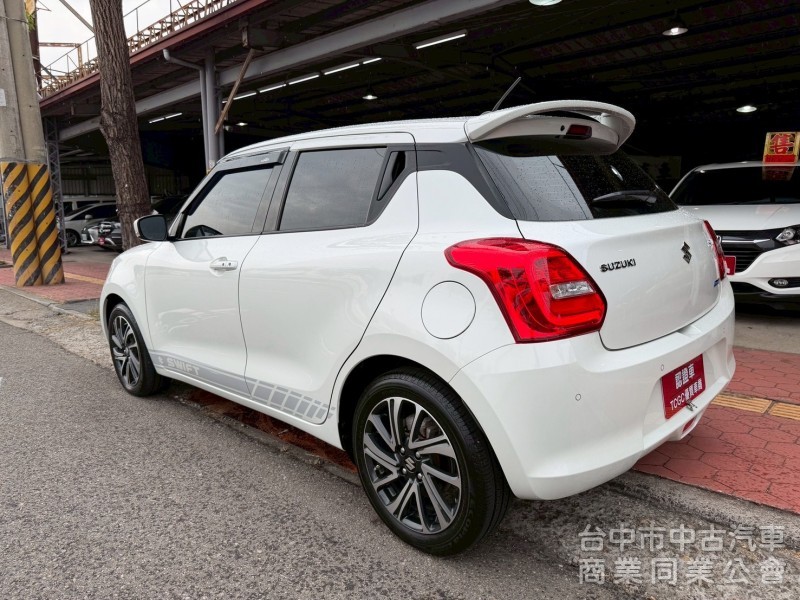 2022 Swift 1.2油電 跑五千多公里