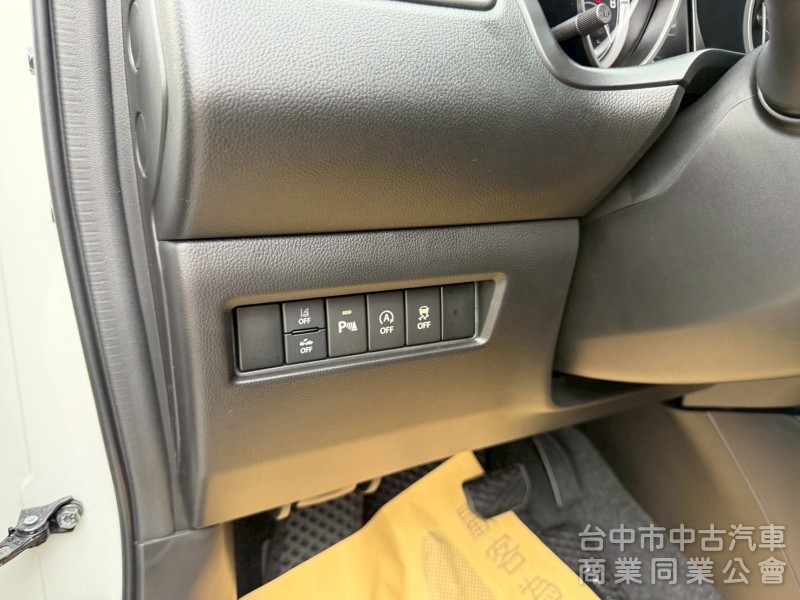 2022 Swift 1.2油電 跑五千多公里