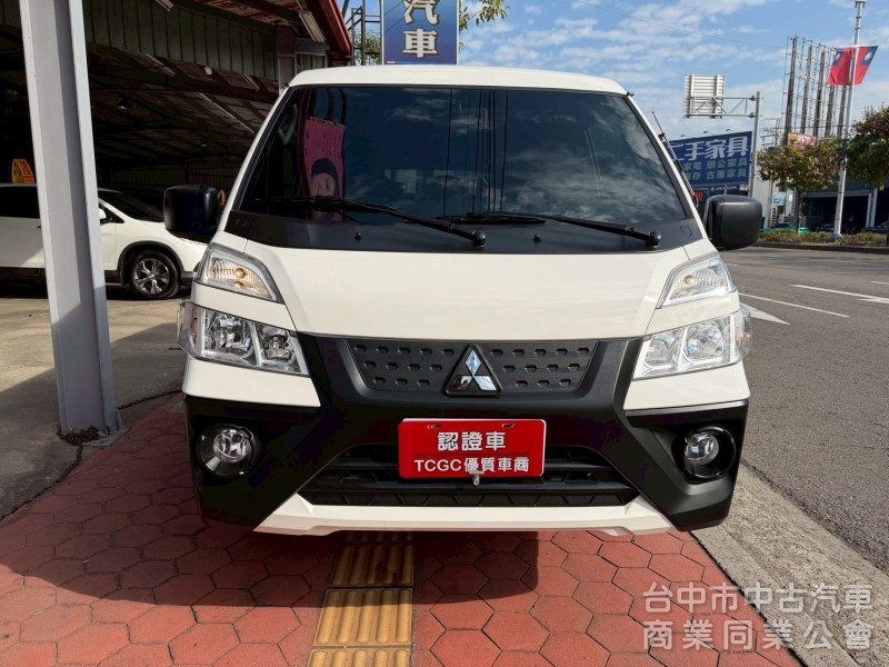 2023 得利卡廂型車 8人座自排