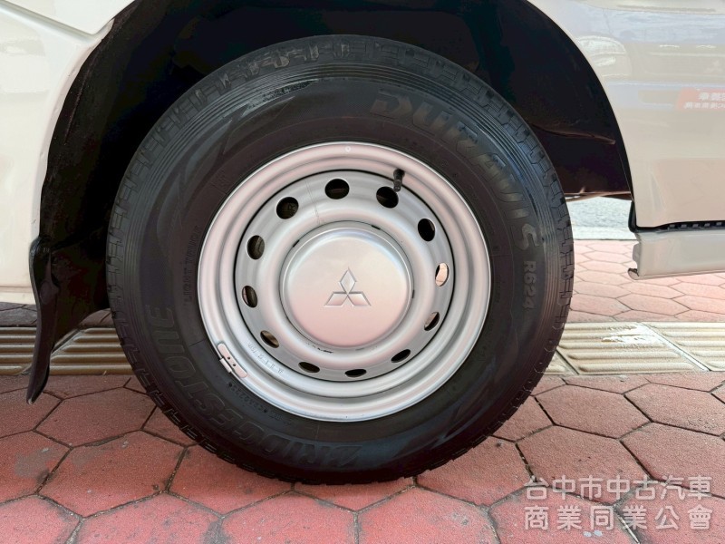 2023 得利卡廂型車 8人座自排