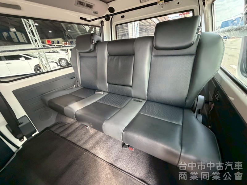 2023 得利卡廂型車 8人座自排