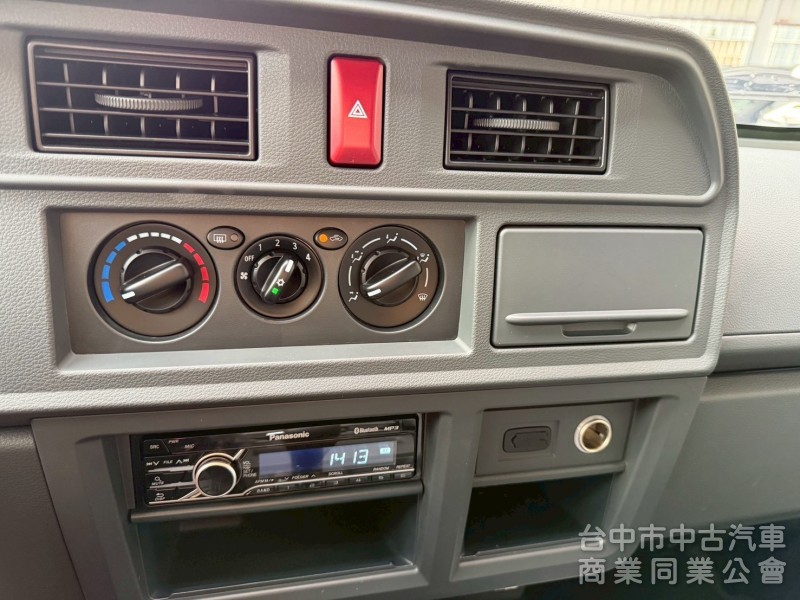 2023 得利卡廂型車 8人座自排