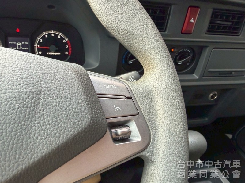 2023 得利卡廂型車 8人座自排