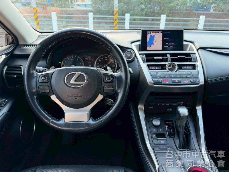 2015 NX200t旗艦跑八萬多公里