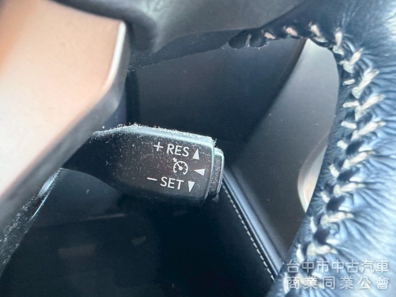 2015 NX200t旗艦跑八萬多公里