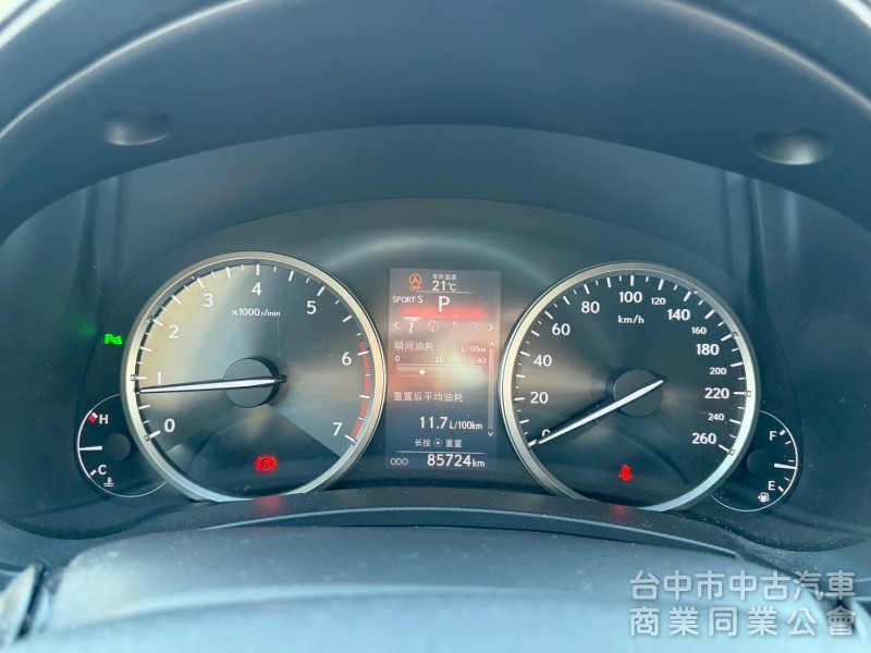 2015 NX200t旗艦跑八萬多公里