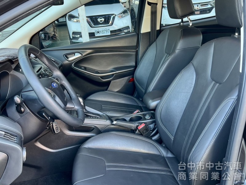 Ford Focus 4D 2014款 CVT 1.6運動型 實車實價 皮椅 定速 雙區恆溫 日行燈 代步車  4安氣囊