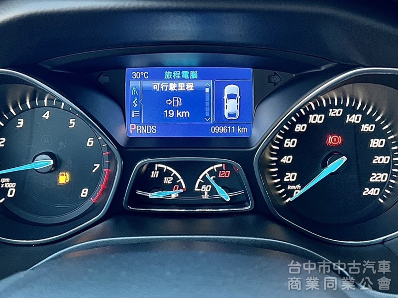 Ford Focus 4D 2014款 CVT 1.6運動型 實車實價 皮椅 定速 雙區恆溫 日行燈 代步車  4安氣囊