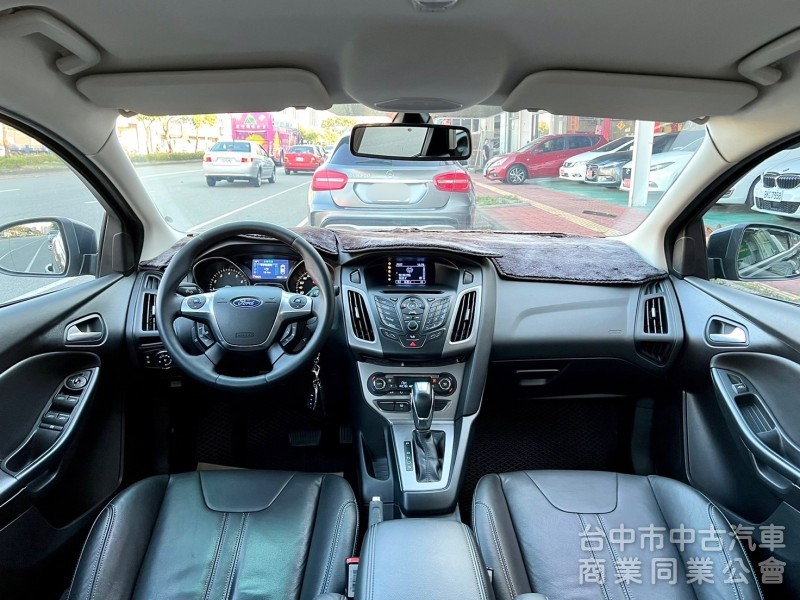 Ford Focus 4D 2014款 CVT 1.6運動型 實車實價 皮椅 定速 雙區恆溫 日行燈 代步車  4安氣囊