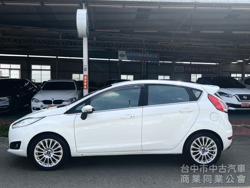 Ford Fiesta 2016款 自手排 1.1L以下 一手車 原鈑件 運動款 IKEY 便宜代步車 可全貸