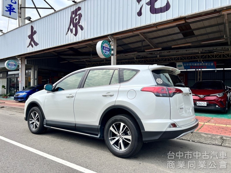 Toyota RAV4 2018款 自排 2.0L 尊爵 低里程 ACC 恆溫 免KEY 倒顯 電動座椅 已認證 全額貸