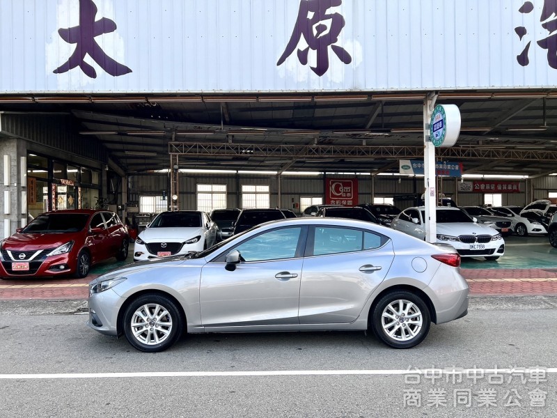 Mazda 3 2016款 自排 2.0L 一手車 原廠保養 CARPLAY 定速 原裝進口